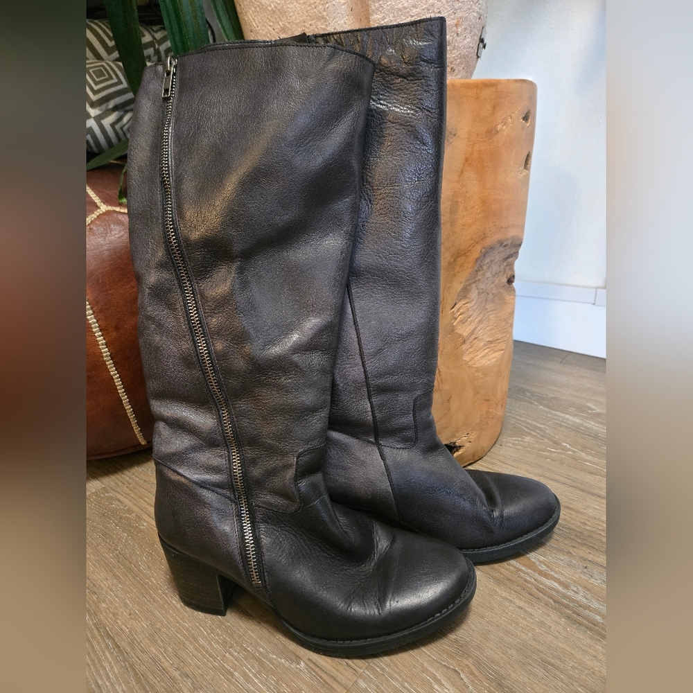 Made in Portugal Knee High Lined Leather Block Heeled Zip Up Boots - Picture 4 of 16